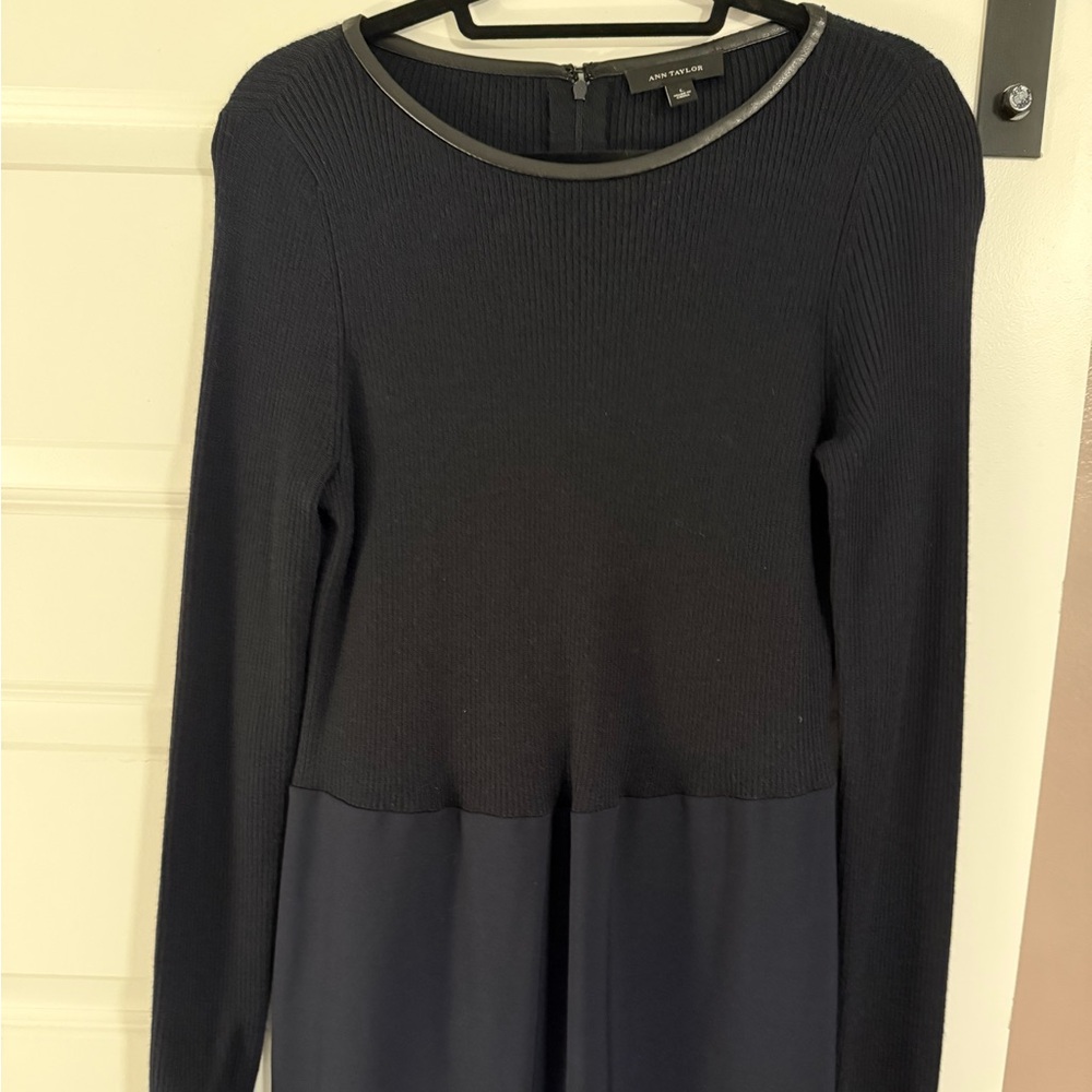 Ann Taylor Black and Navy Long Sleeve Dress